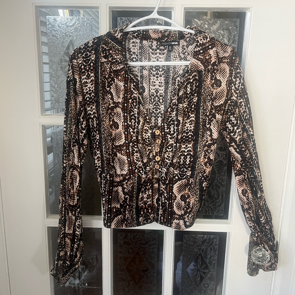 Fashion Nova Black and Brown Snake Print Blouse | Chic Animal Print | Size M
